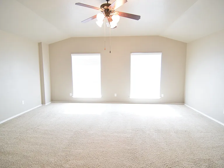 2203 Ryan Dr — Photo 15