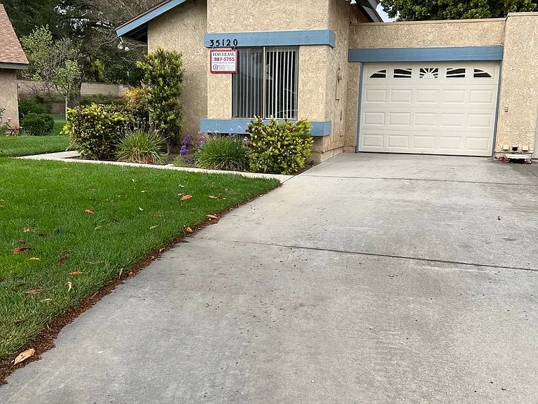 35120 Village 35 — Photo 1