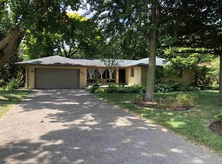 1206 Prestwick Pkwy, Rockford, IL 61107