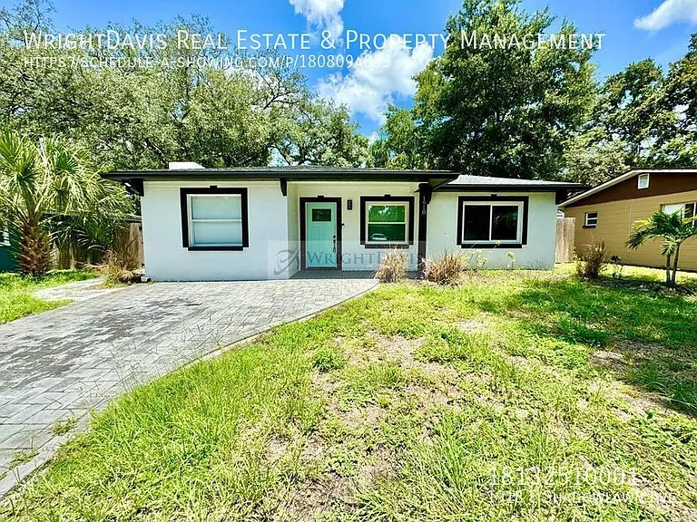 1918 E Shadowlawn Ave — Photo 1