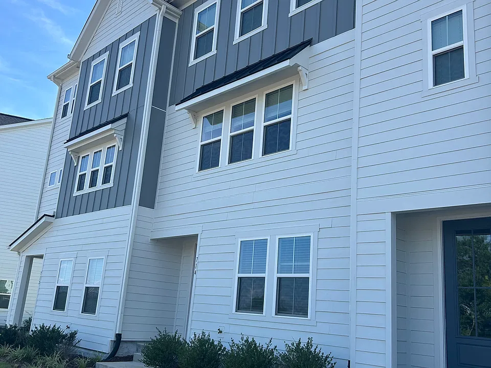 714 Icarus Ln
