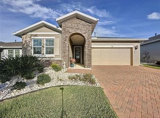 224 Silver Maple Rd, Groveland, FL 34736