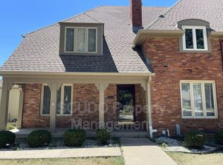 8360 N Overland Dr, Kansas City, MO 64151