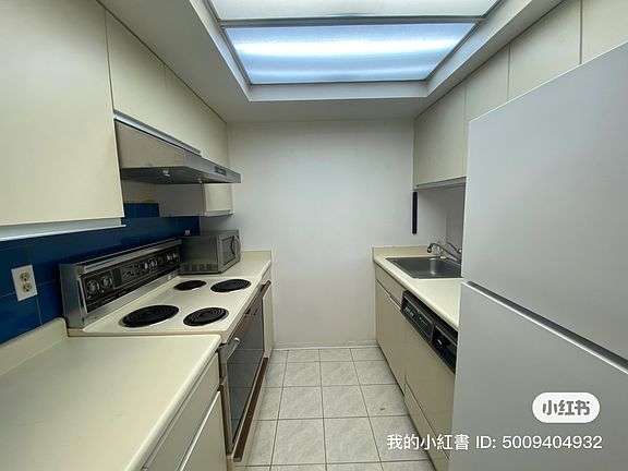 3rd image of 850 Burrard St #501