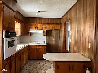 5th image of 628 Farrar Ave