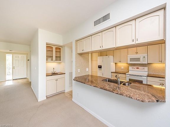 4th image of 3330 Crossings Ct APT 405