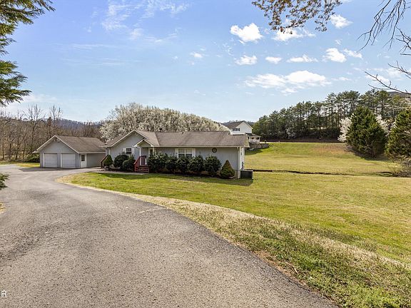 2nd image of 2802 Seth Rd