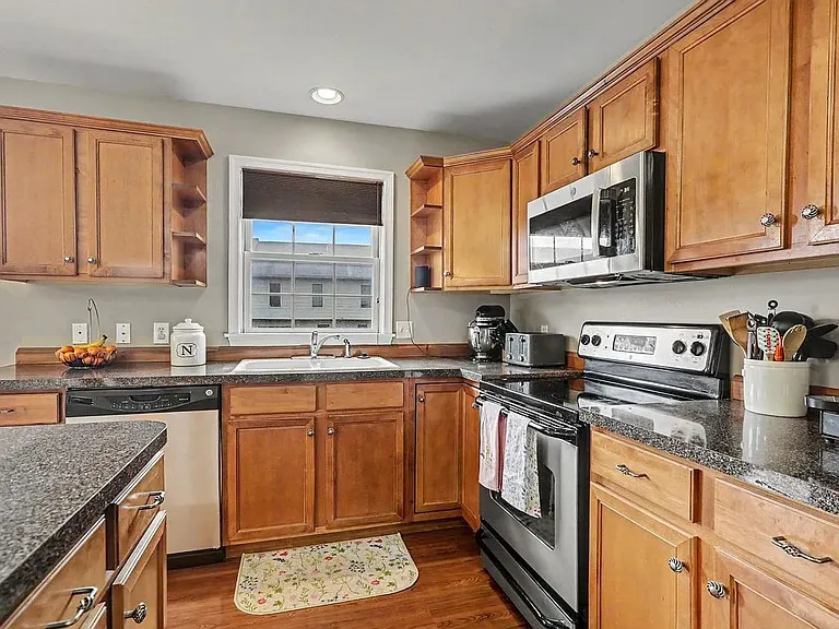 1212 Overlook Rd — Photo 7