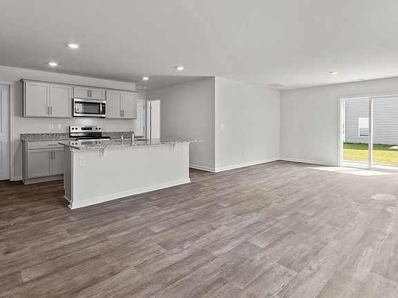 4th image of 2117 Montalvan Drive