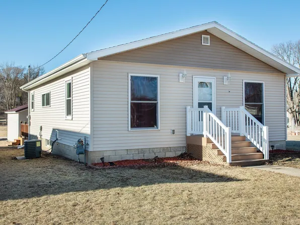 311 N Main St, Greene, IA 50636