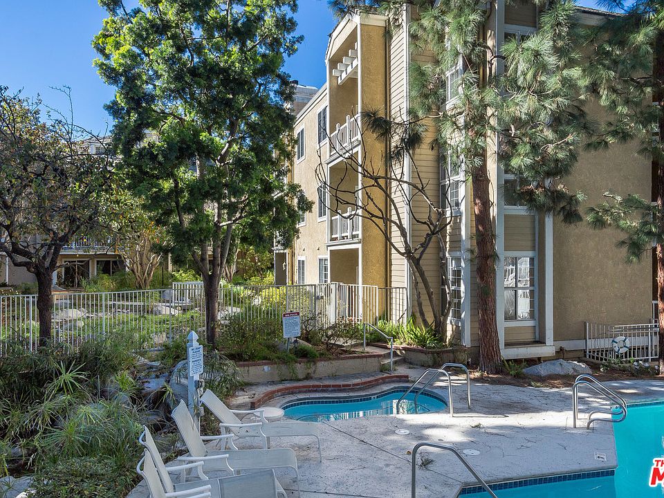 1st image of 8505 Gulana Ave Unit 4302