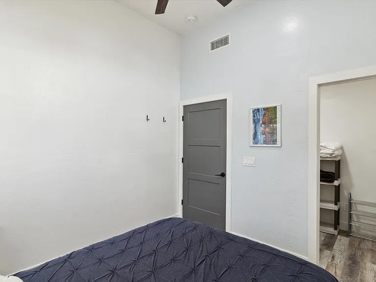 1701 W Mitchell Dr #CASITA — Photo 9