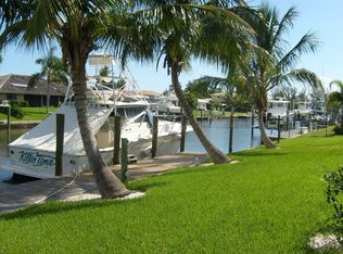 8561 SE Royal St, Hobe Sound, FL 33455