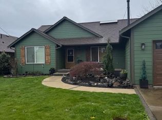 205 Centre St S, Rainier, WA 98576