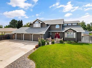 8913 W John Day Ave, Kennewick, WA 99336