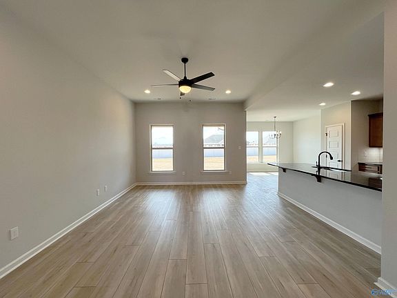 3rd image of 120 Parvin Way Dr