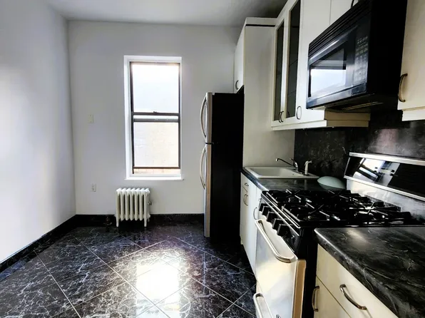 2940 Ocean Avenue image 6 of 16