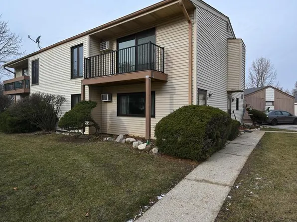 1888 Haymarket ROAD #4, Waukesha, WI 53189