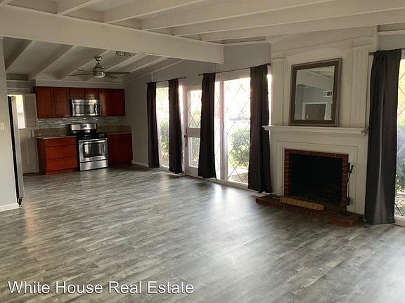 5th image of 808 Hardy Dr
