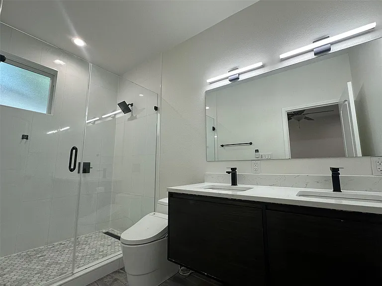 908 Plateau Cir — Photo 13