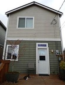2nd image of 613 N Fife St