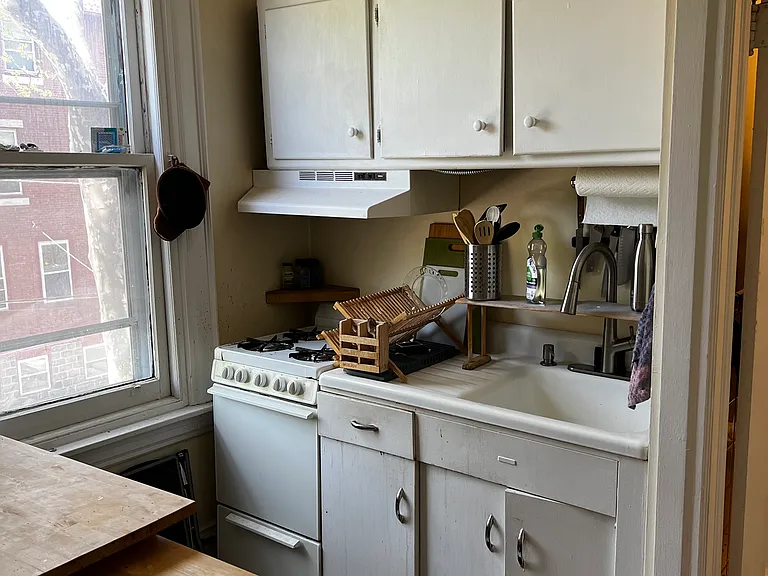 4621 Spruce St #2F — Photo 11
