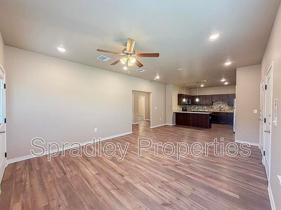 2nd image of 1003A Laurel Dr