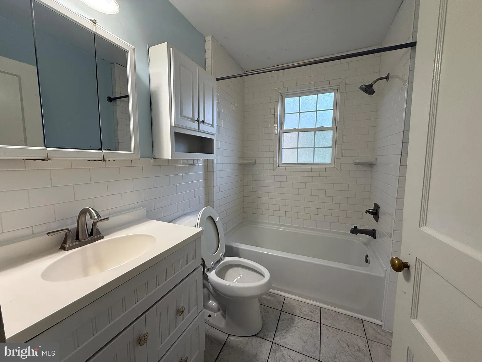 2 bed, 1.0 bath, 1344 sqft, $1,300 — Photo 4