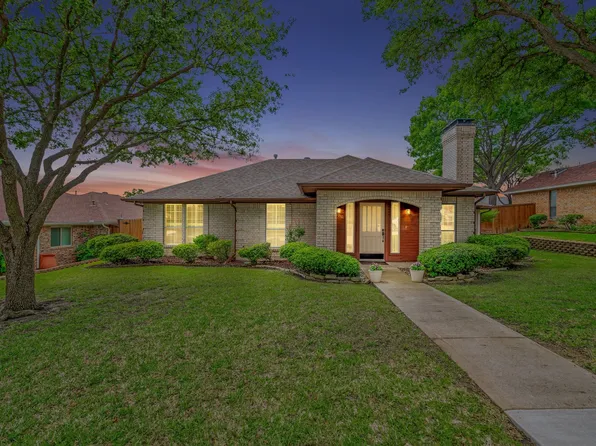 2010 Vista Crest Dr, Carrollton, TX 75007