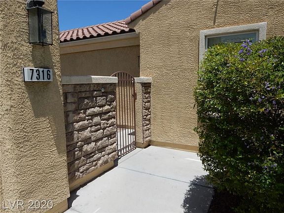 3rd image of 7316 Royal Melbourne Dr