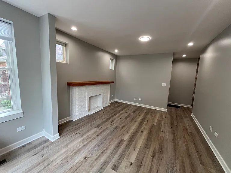 4048 N Richmond St #1 — Photo 3
