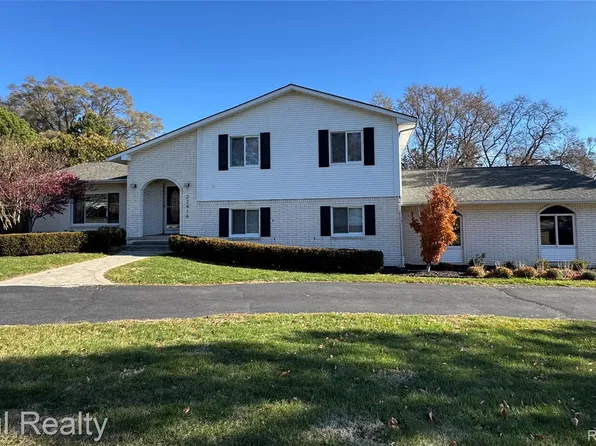 22416 Heathersett Cres, Farmington Hills, MI 48335