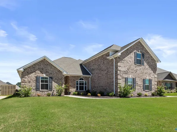 17401 Stonegate Dr, Athens, AL 35613