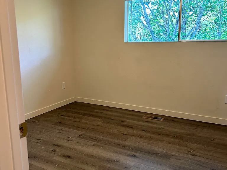2903 Wilson Ave — Photo 10