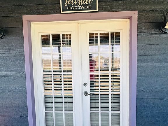 4th image of 126 Washington Ave