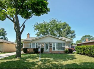 22 N May St, Addison, IL 60101