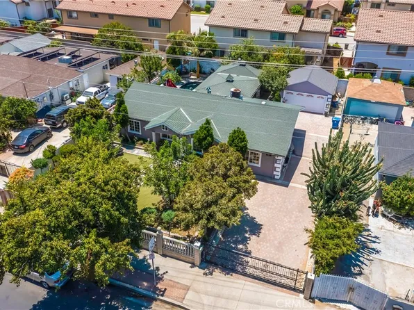 7549 Variel Ave, Canoga Park, CA 91303