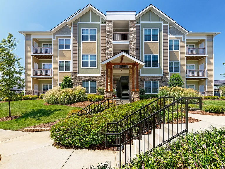 Glenbrook Apartments — Photo 9