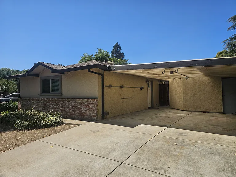 1415 Union Dr #B — Photo 1
