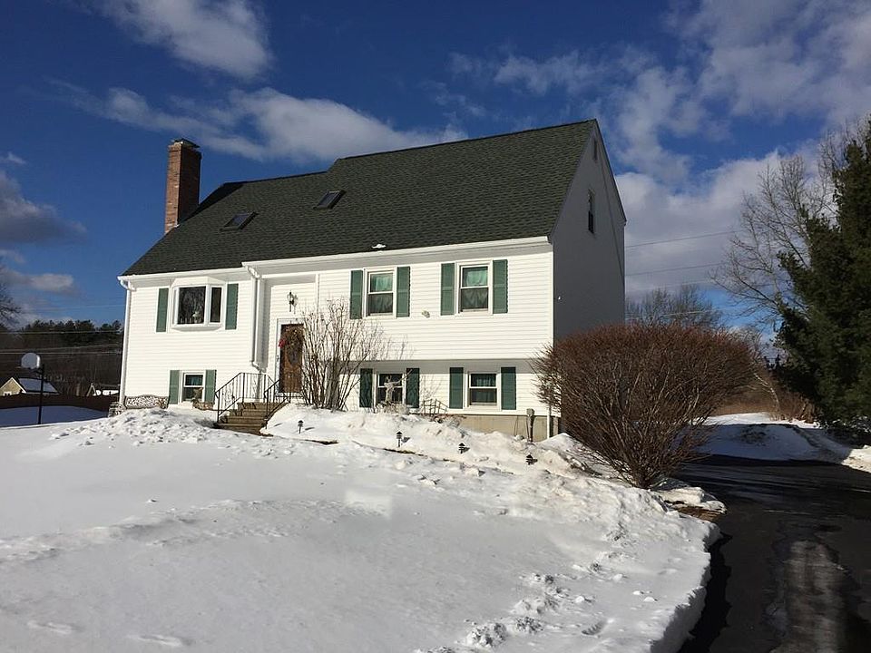 1st image of 9 Nicole Dr
