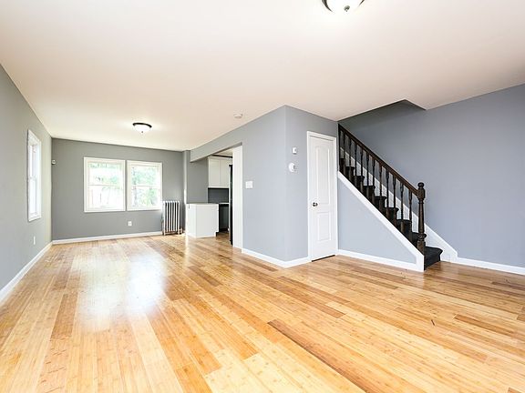 3rd image of 15537 Foch Blvd