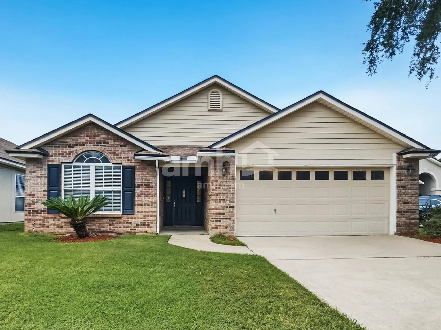 4 bed, 2.0 bath, 1768 sqft, $2,205 — Photo 1