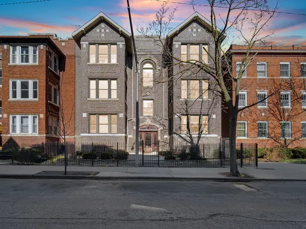 840 W Gunnison St #2E, Chicago, IL 60640