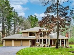 65 Haverhill Rd, Topsfield, MA 01983