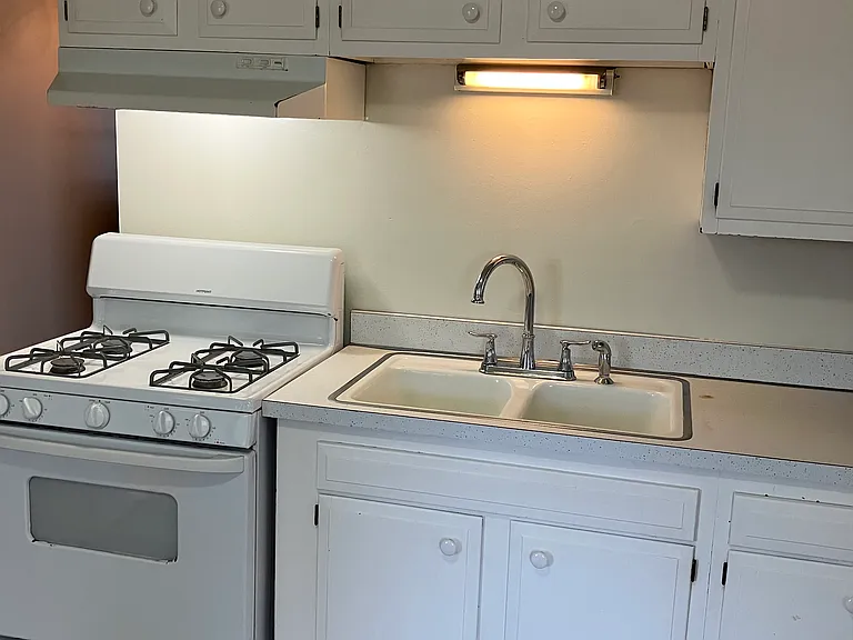 2347 S Oakley Ave #2 — Photo 14