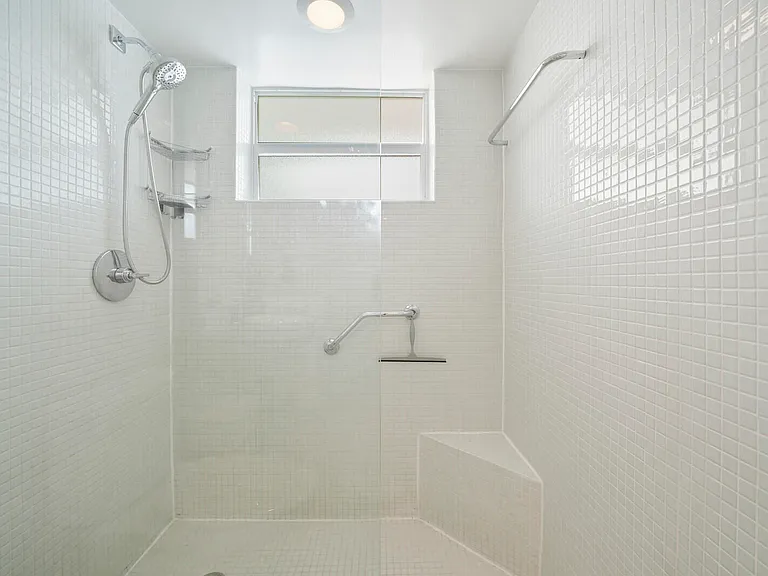 1444 SE 15th Ct #103 — Photo 17