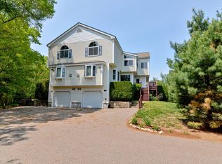 3001 Maple Brook Rd, Bellingham, MA 02019