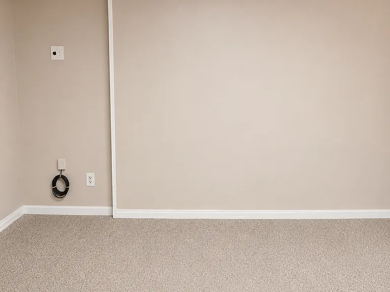 6383 Grafton Dr — Photo 2