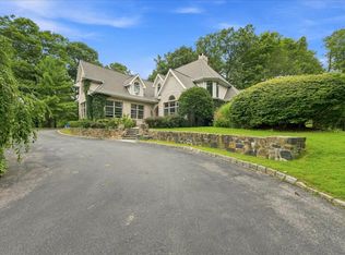 28 Wrights Mill Rd, Armonk, NY 10504
