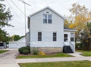 681 W 5th Ave, Oshkosh, WI 54902